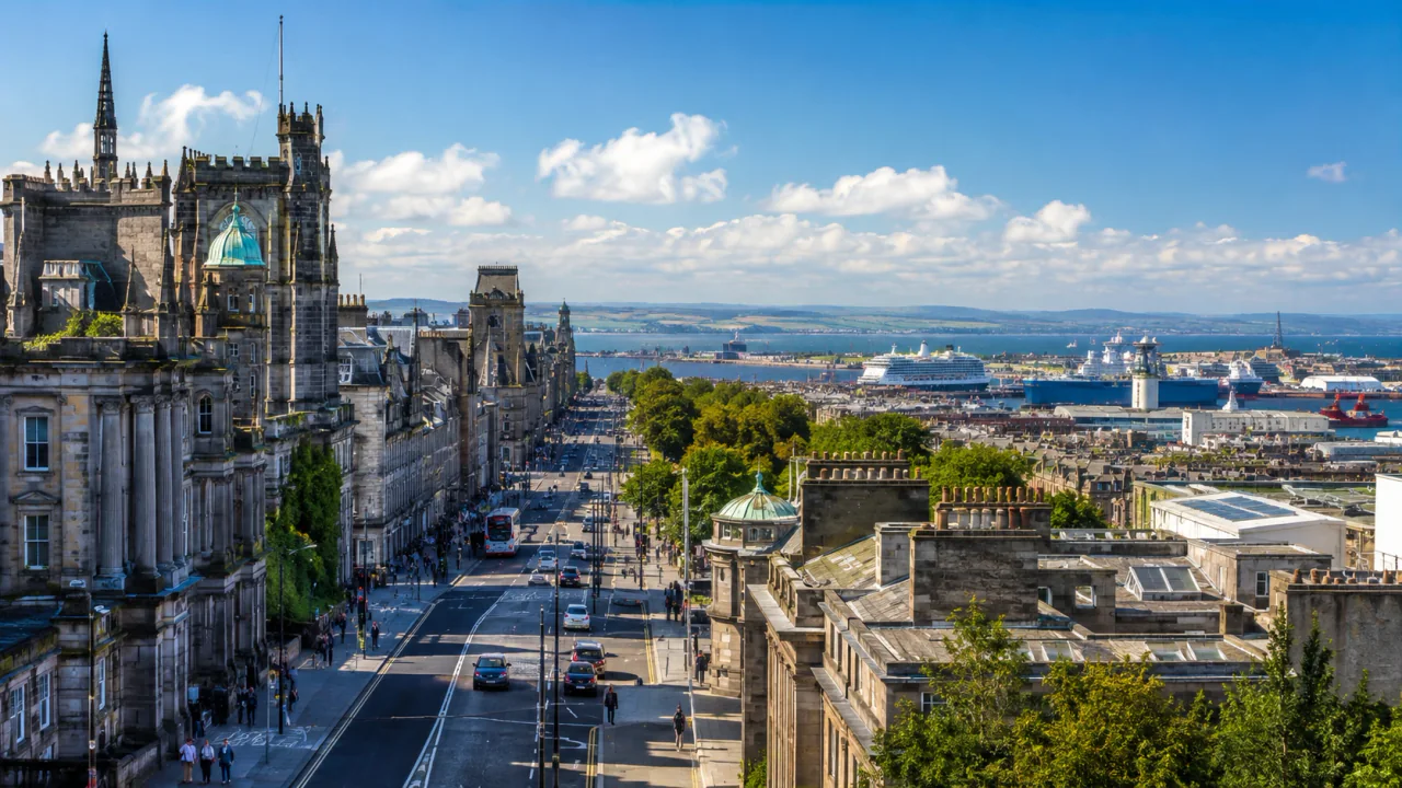 Edinburgh landmarks and visitor highlights