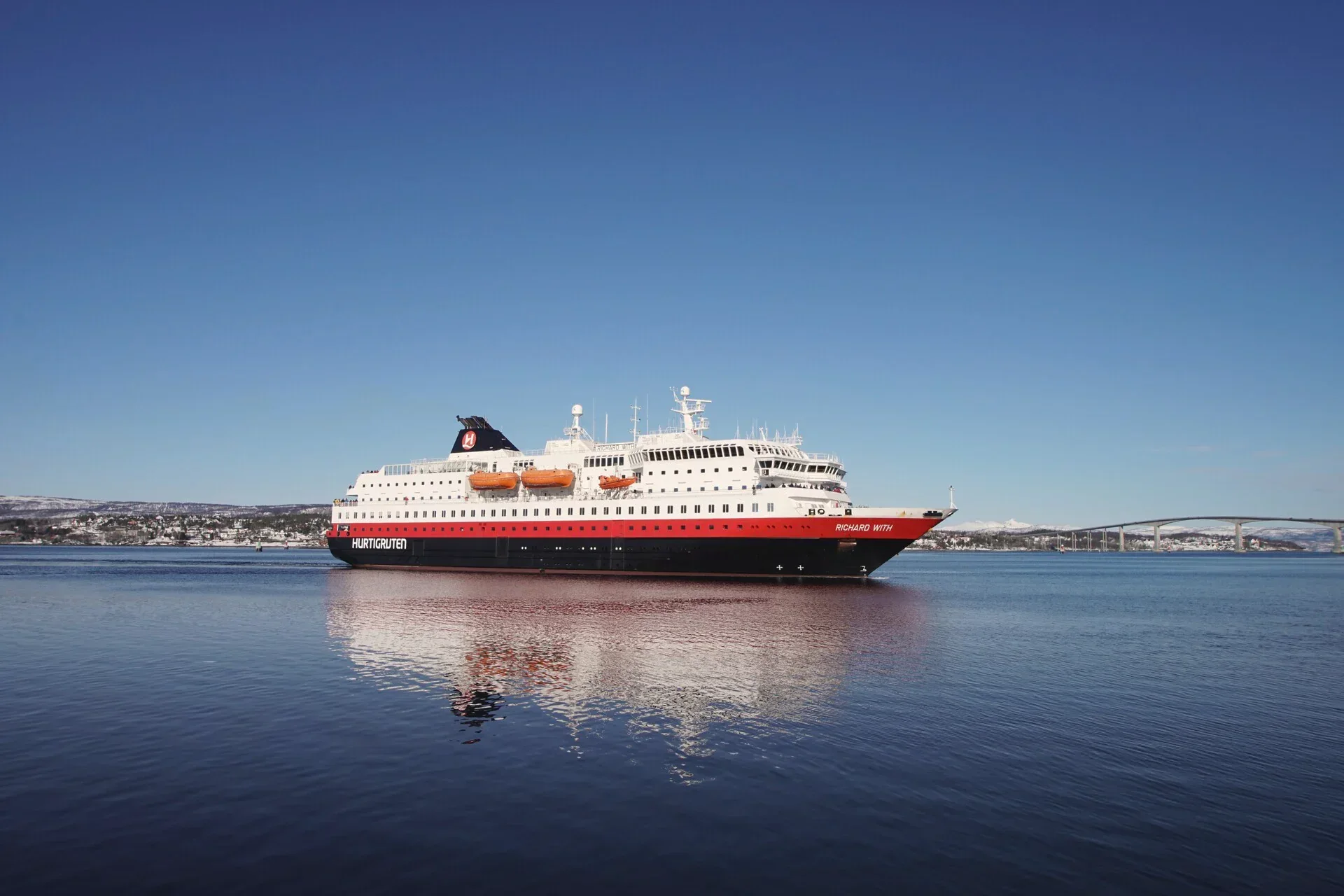 Hurtigruten ferry serving Bergen to Kirkenes