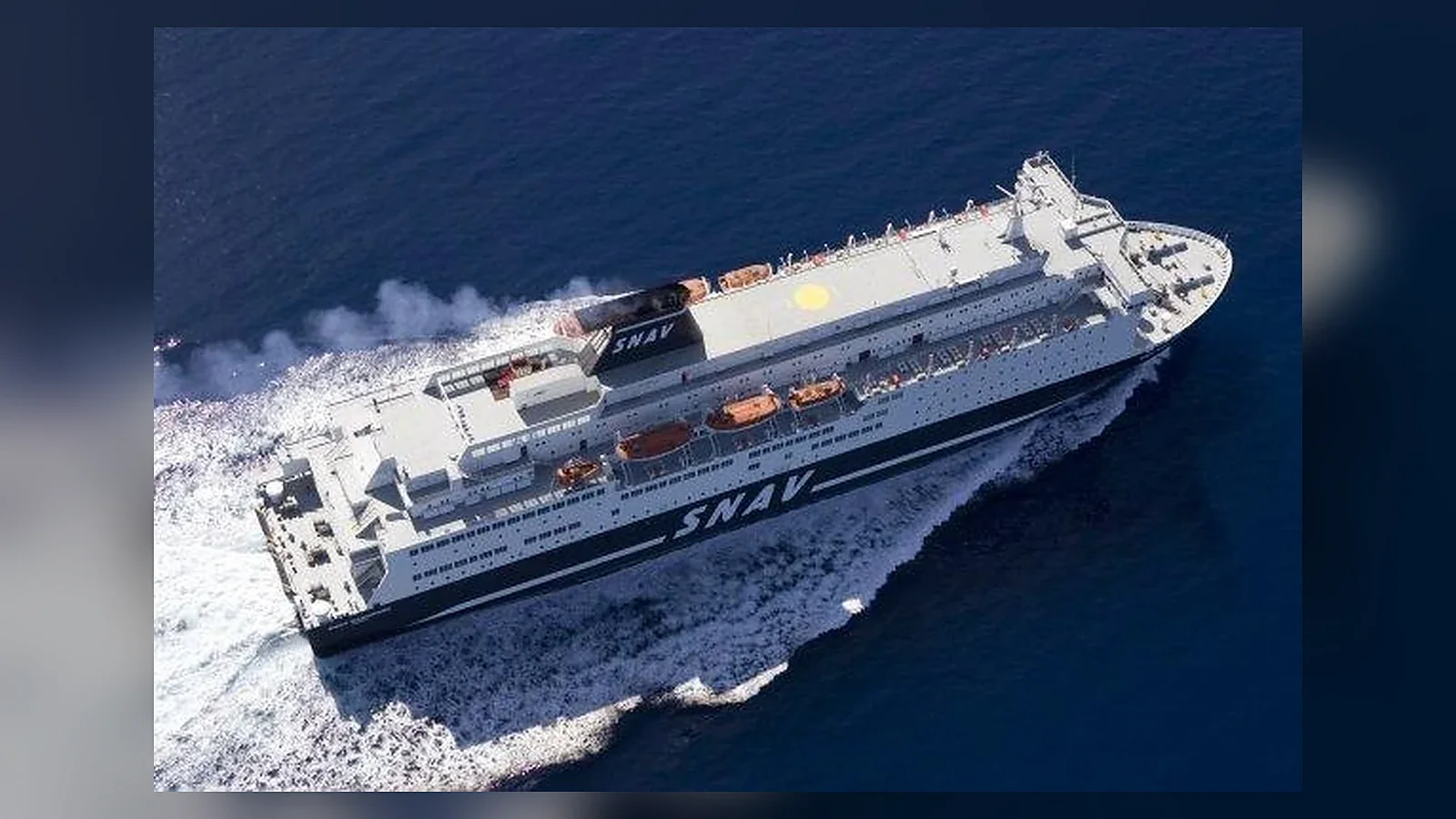 SNAV fast craft connecting Ischia and Procida