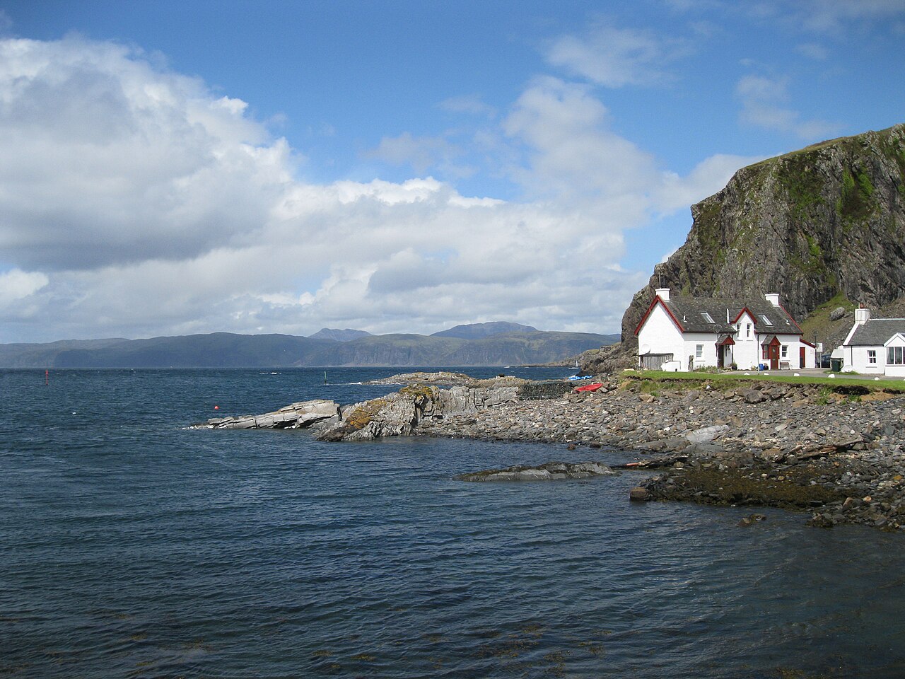 Coastline at Ellenabeich