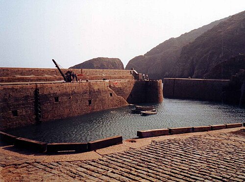 Creux Harbour, Sark - geograph.ci - 31