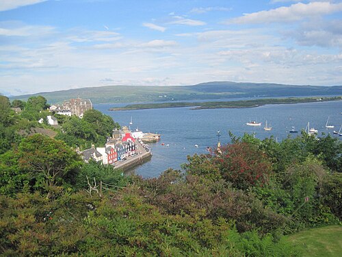 Tobermory and Tobermory Bay