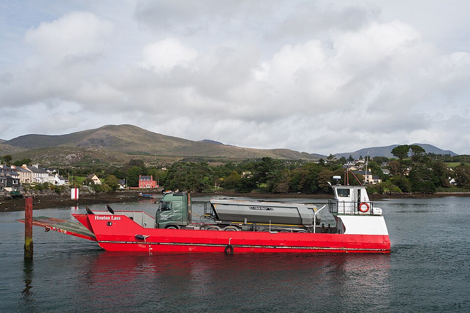 Houton Lass at Castletownbere
