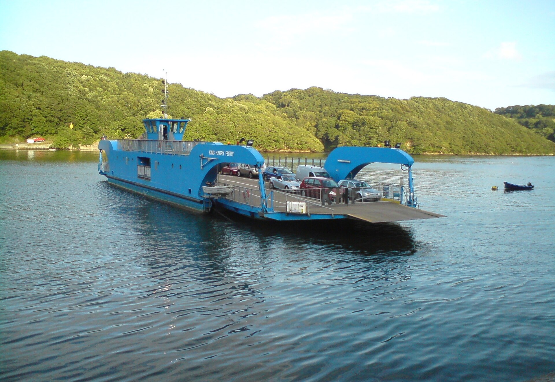 King Harry Ferry crossing the River Fal