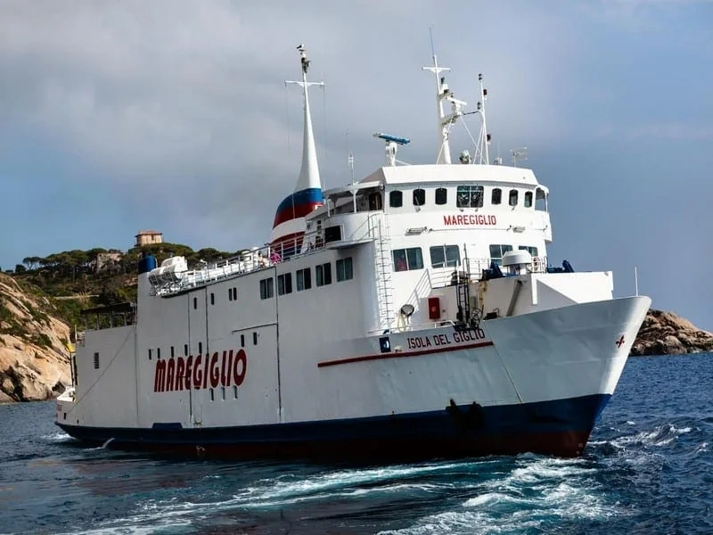 Maregiglio ferry